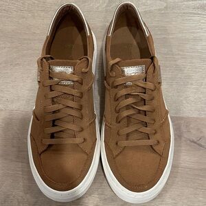 UGG Alameda Lace-Up Sneakers Suede Leather Chestnut Size 8 Women’s NEW